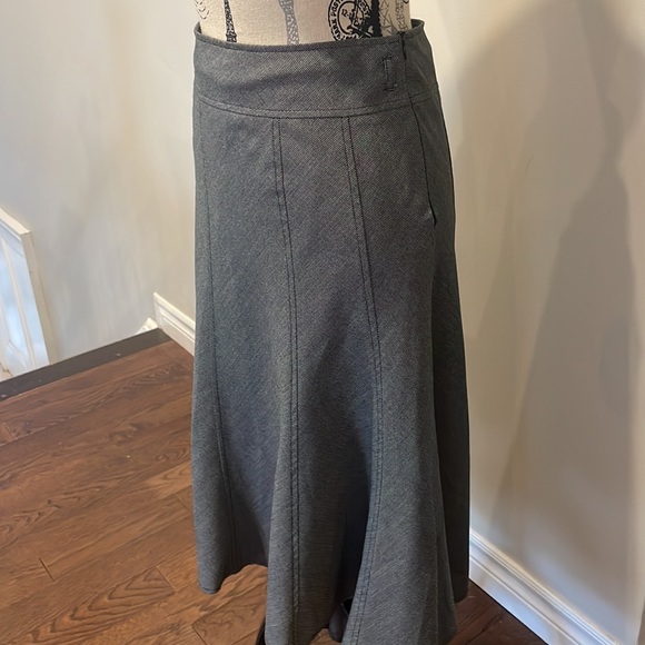 STRUCTURED MIDI SKIRT - Picture 2 of 6